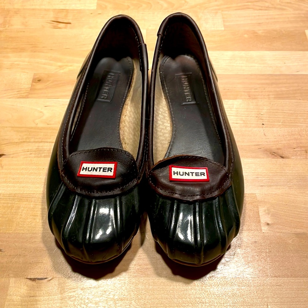 Hunter dark green neoprene packable waterproof ballet flats shoes size 6
